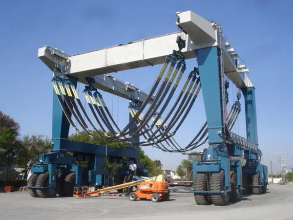 浙江臺州游艇輪胎吊公司設備轉向方式多樣