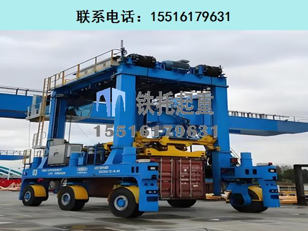 福建廈門無人集裝箱跨運車全場無擁堵轉運效率拉滿